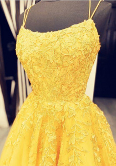 Elegant a line yellow tulle prom dresses with lace