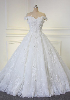 Off-the-shoulder Sweetheart Ball Gown Wedding Dress