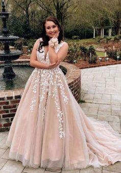 Princess Mermaid V Neck Prom Dresses With Lace Appliques
