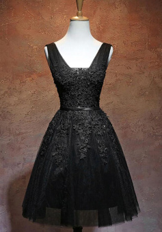 Cute Black Tulle Homecoming Dresses With Lace