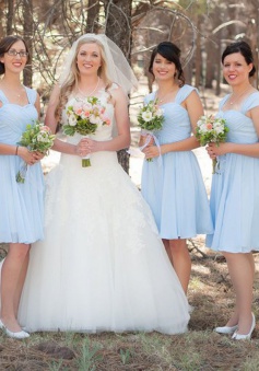 Hot-selling A-line Knee-length Sleeveless Chiffon Bridesmaid Dress