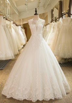 A-Line Tulle Wedding Dress With Lace Appliques