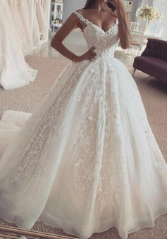 Elegant Ball Gown Lace Sweetheart prom dress