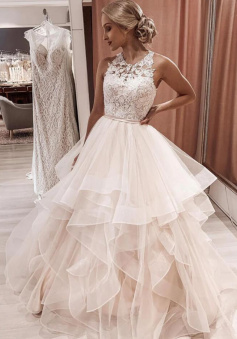 Jewel Neck Lace Tulle Modern Ball Gown Prom Dress
