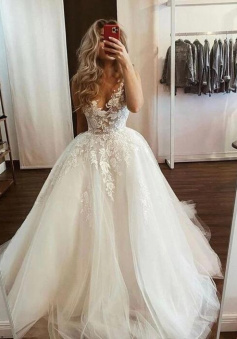 Elegant Mermaid Tulle V Neck Prom Dress