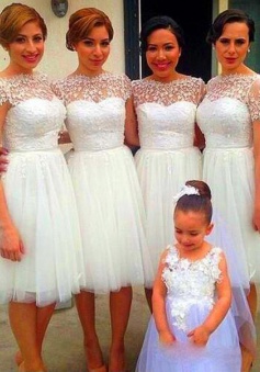 Elegant Capped Lace Knee-length White Bridesmaid Homecoming Dress