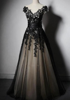 Modest Country Black Long Prom Dress With Lace