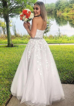 A Line Sweetheart Lace Appliques Long Ivory Prom Dress with Beading