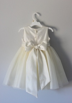 Hot-selling A-line Scoop Sleeveless Tulle Sash Bow Flower Girl Dress