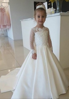 A-Line Round Neck White Flower Girl Dress with Lace Appliques Sleeves