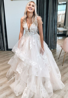 Elegant Ball Gown V Neck Wedding Dresses with Appliques    