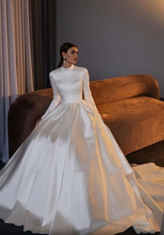 Elegant High Neck A-line Satin Boho Wedding Dress with Long Sleeves for Muslim Saudi Arabian Wedding Party    