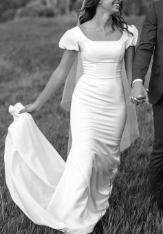 Elegant White A-line Wedding Dress Simple Bridal Gown    