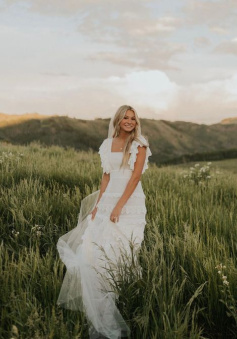 Elegant White A-line Wedding Dress Simple Bridal Gown    