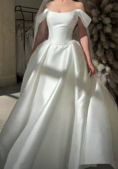 Vintage wedding dress Off the shoulders for women Satin lace-up bridal dress Custom made    
