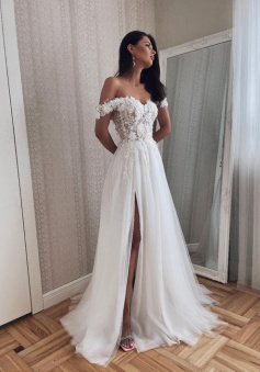 Charming A Line Off the Shoulder Tulle Wedding Dresses with Appliques      