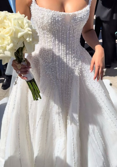 Luxury Wedding Dresses, Sleeveless Beaded A-line Bridal Gowns  