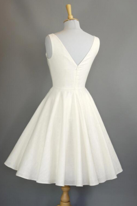 Vintage Crew Neck Tulle Beach Mini Short Wedding Dress - Wisebridal.com