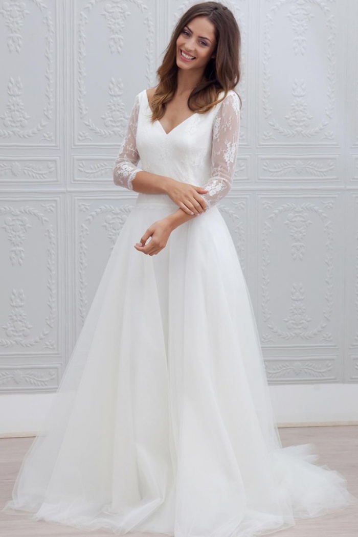 wedding gown v neckline