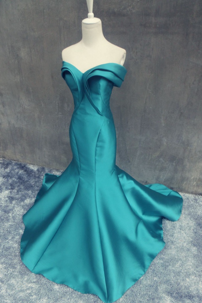 emerald green off the shoulder gown