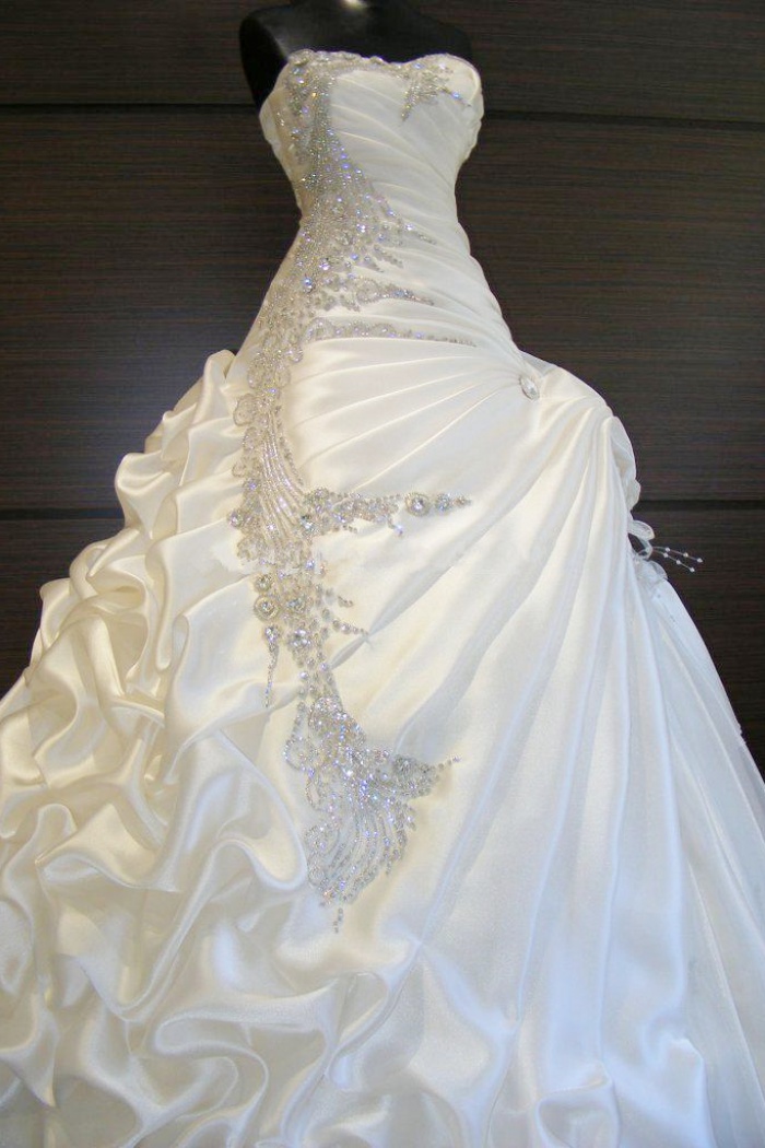 a line ruffle wedding dress