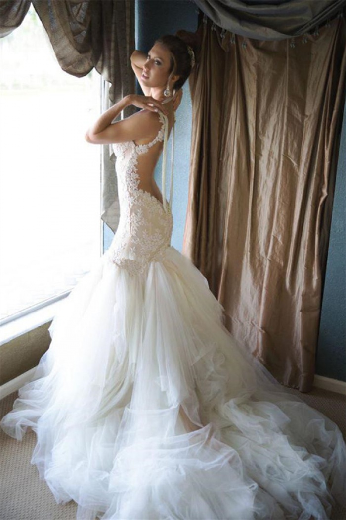 backless mermaid wedding dress