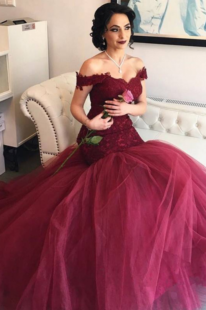 2018 Quincenera Dresses with Straps