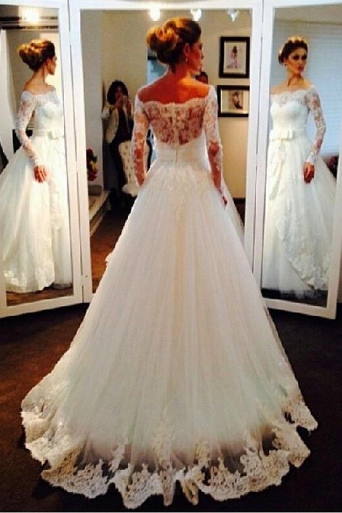 lace elegant wedding dress