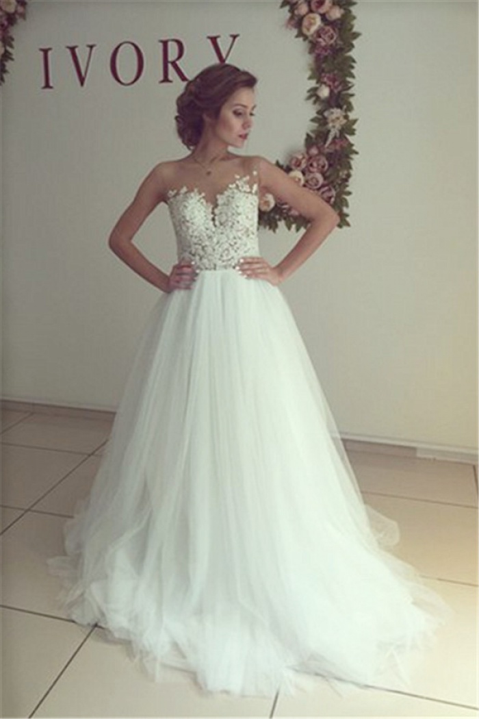 sleeveless lace wedding dress