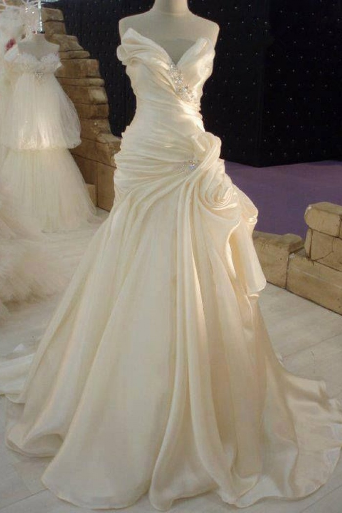 Ruffles Cream Satin Wedding Dress with Beadings Elegant 2018 Long