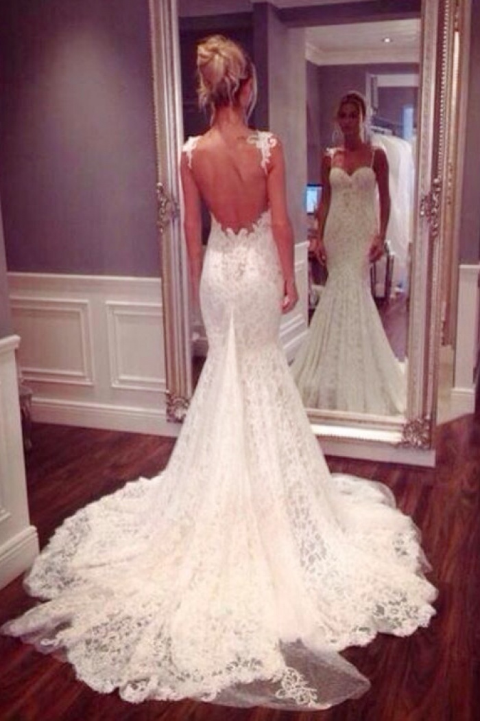 Featured image of post Lace Mermaid Wedding Dress With Open Back