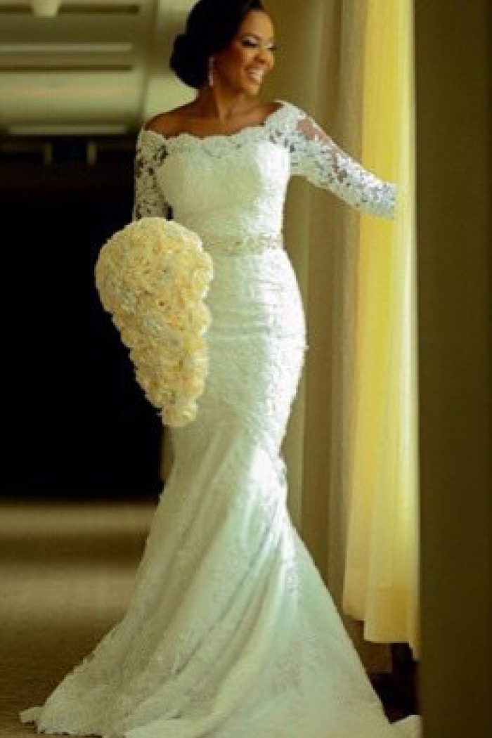 plus lace wedding dress