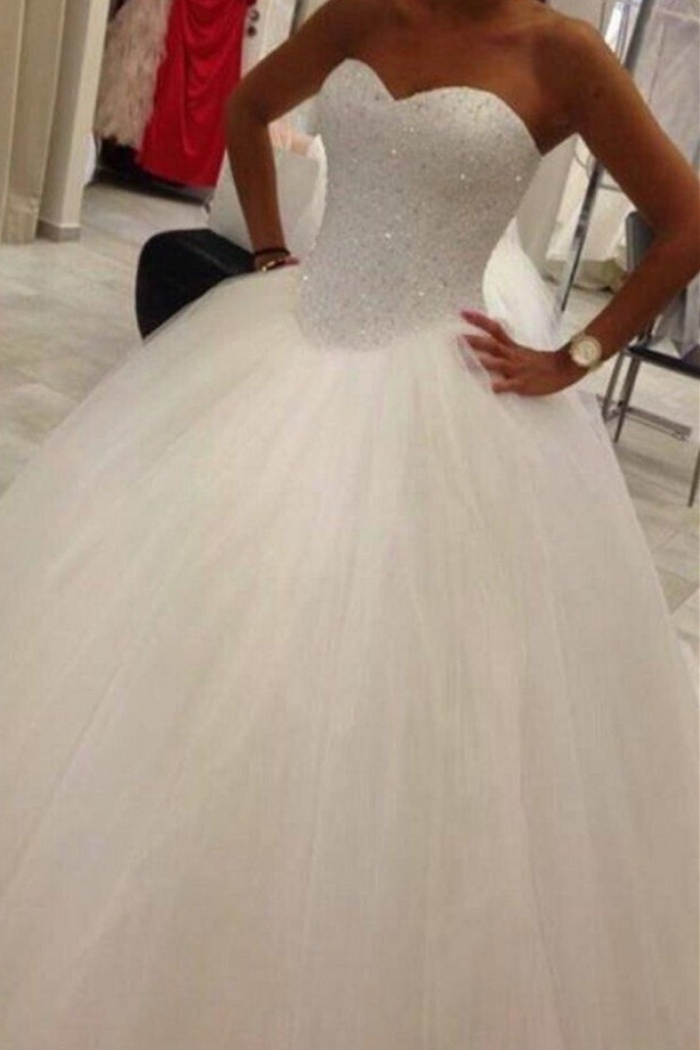 Lovely Sweetheart Tulle Wedding Ball Gowns Beads Princess Bridal