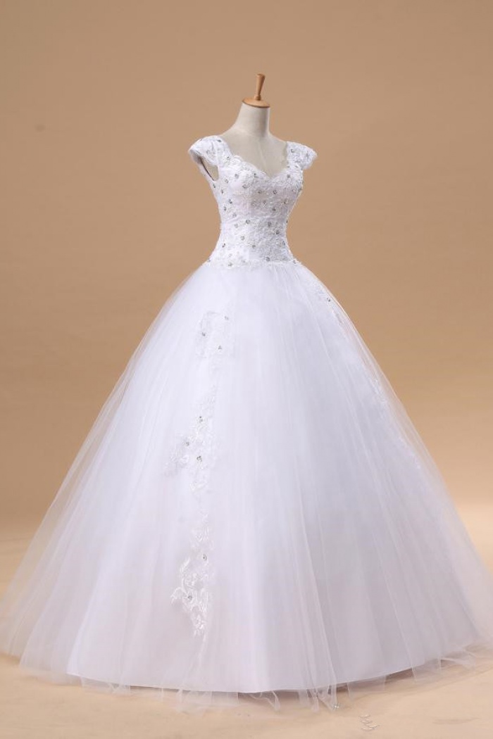 Elegant White Lace Puffy Wedding Dress 