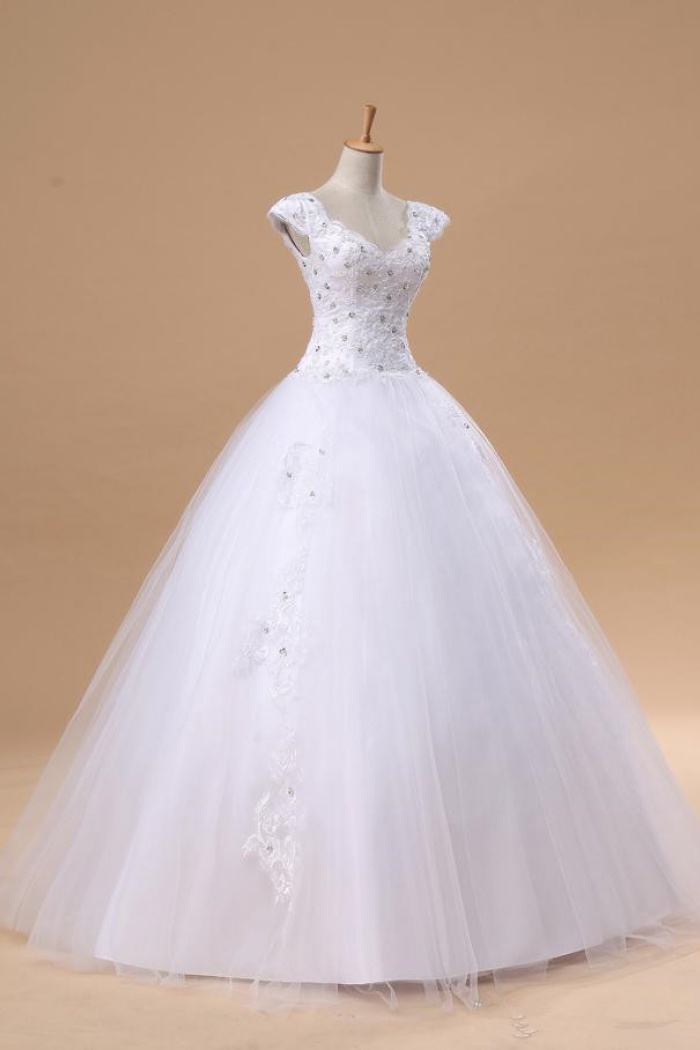 white ball gown dress