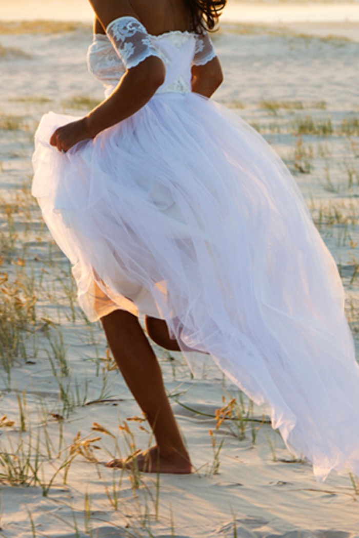 Bateau Short Sleeve White Chiffon Wedding Dress Latest Simple Lace Summer Beach Bridal Gowns