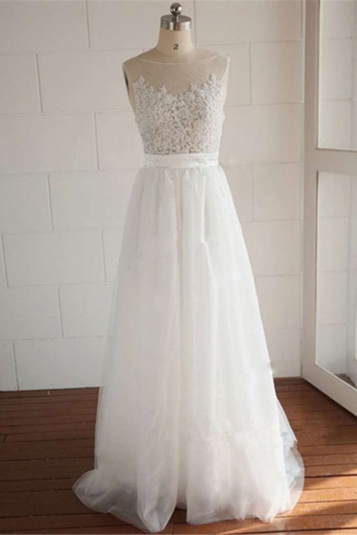 simple white wedding dress plus size