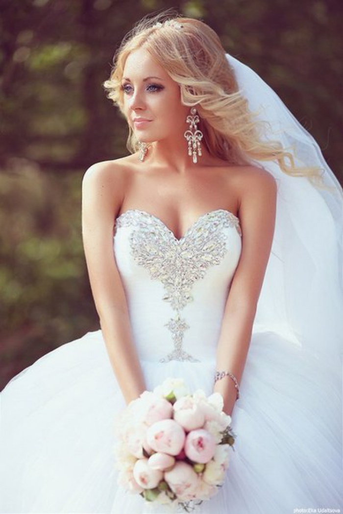 Crystal Sweetheart White Ball Gown Wedding Dresses High Quality Custom  Court Train Tulle Bridal Gowns - Wisebridal.com