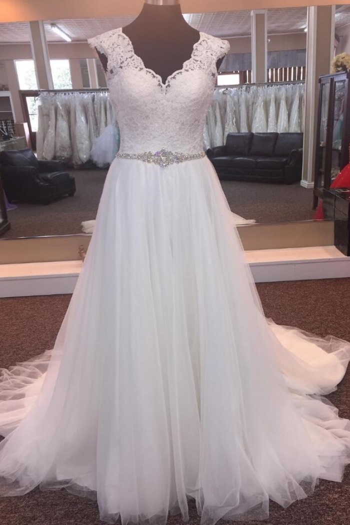 vintage white lace wedding dress